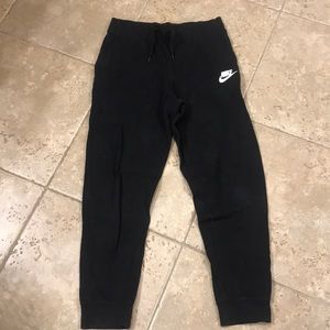 black youth nike sweatpants